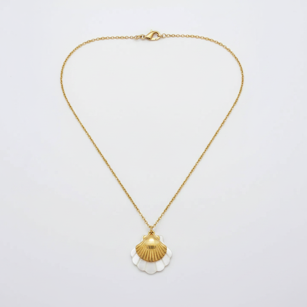Collier Biscayne fond blanc