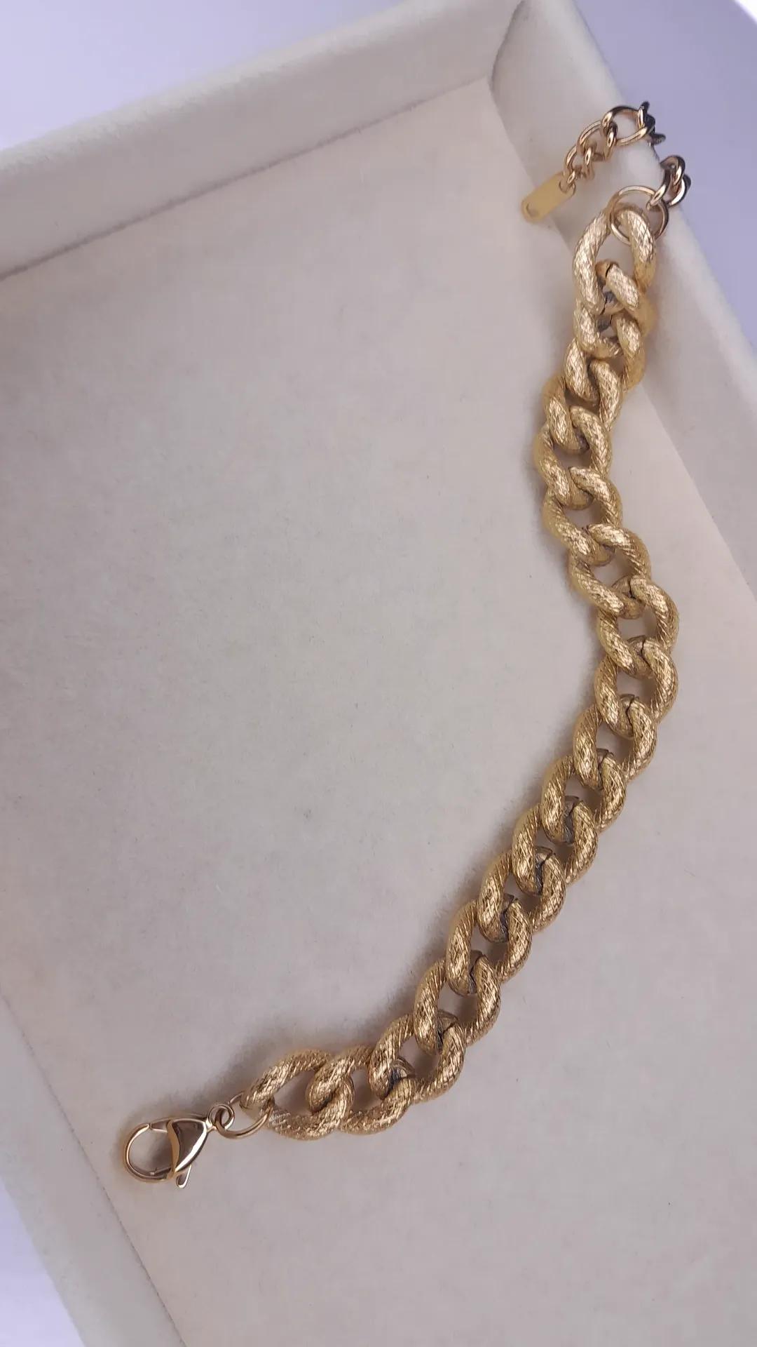 Bracelet Line